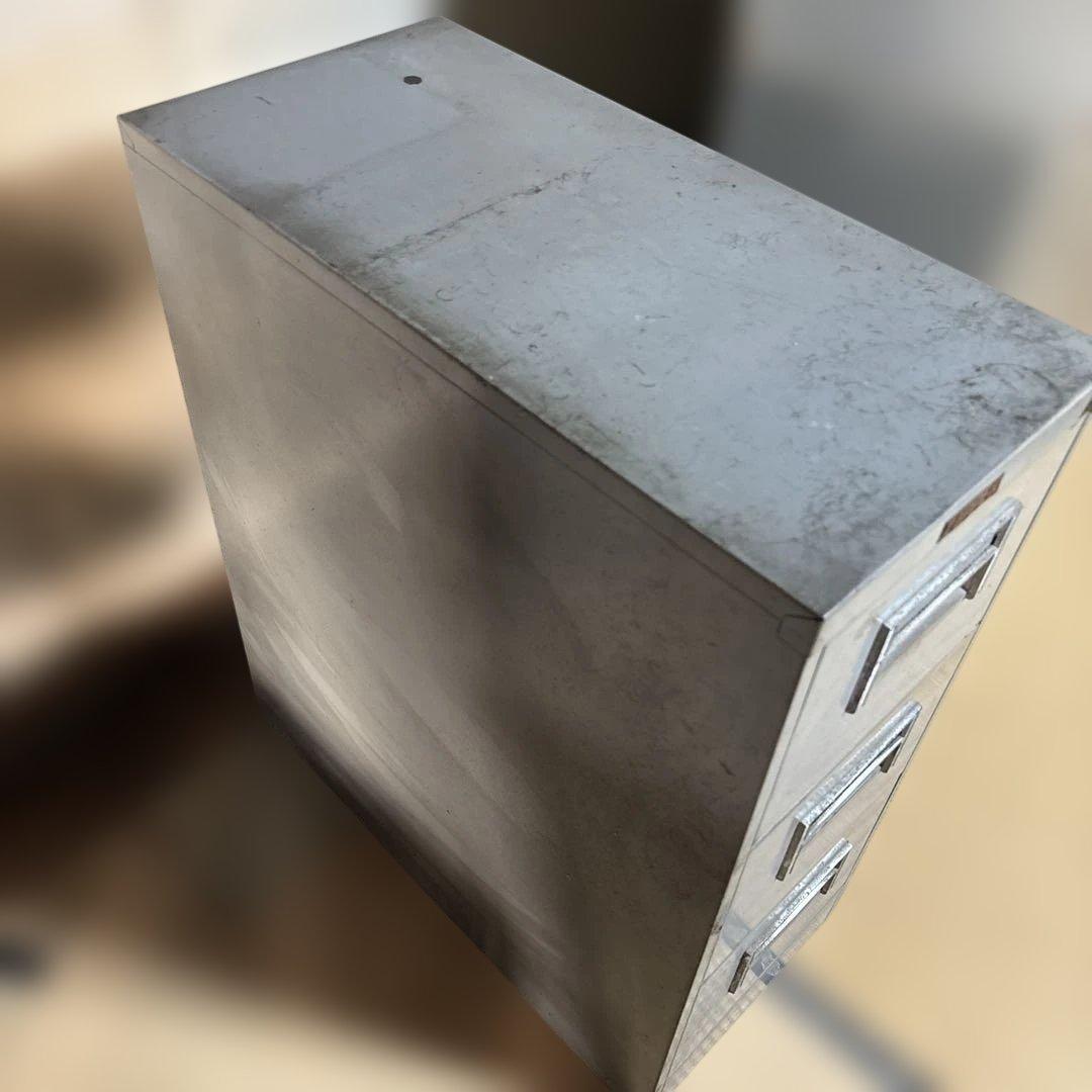 昭和レトロ　ZIPPER キャビネット 3段 グレー　鍵無し　時代物