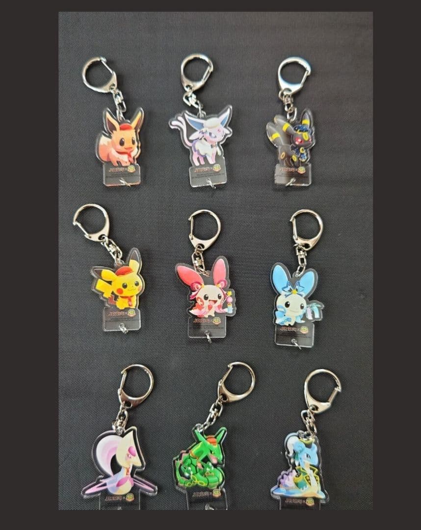 【非売品】ポケモン　アクリルチャーム　ポケモンカフェ　ブラッキー　ピカチュウ