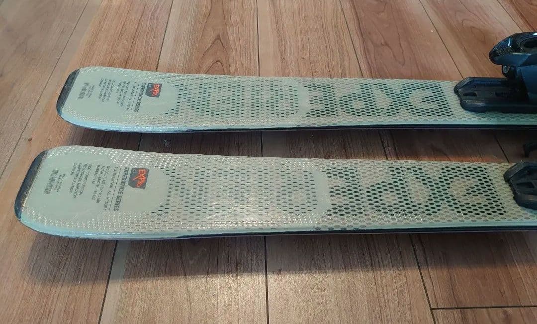 Rossignolスキー板／LOOKビンディングセット