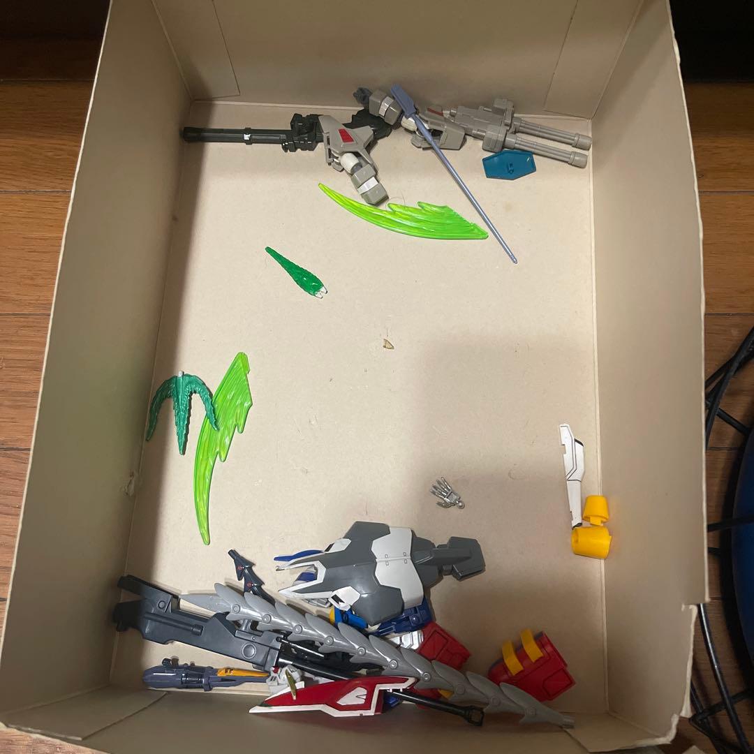 Gガンダム〜ガンダムX 1/100 プラモデル　ジャンク