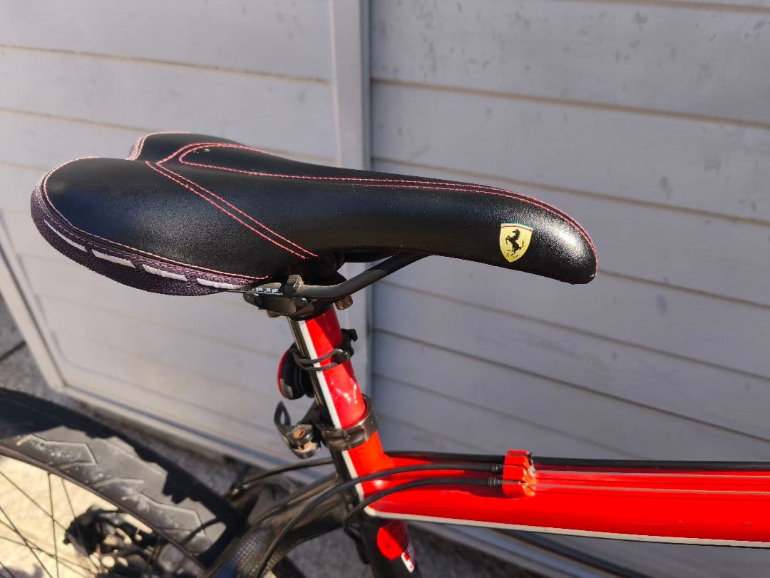 Ferrari マウンテンバイク 黒/赤
