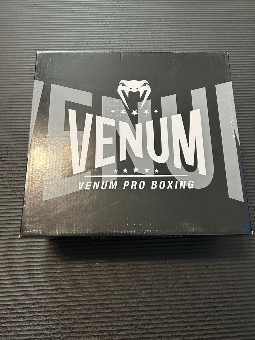 VENUM ボクシングシューズ　モノグラム　プロボクシング　24.5〜25cm