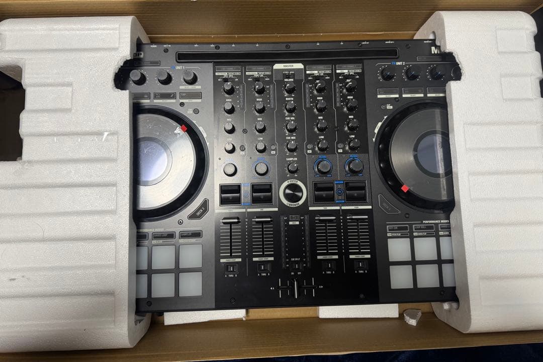 Reloop MIXON 8 PRO 4チャンネル DJコントローラー