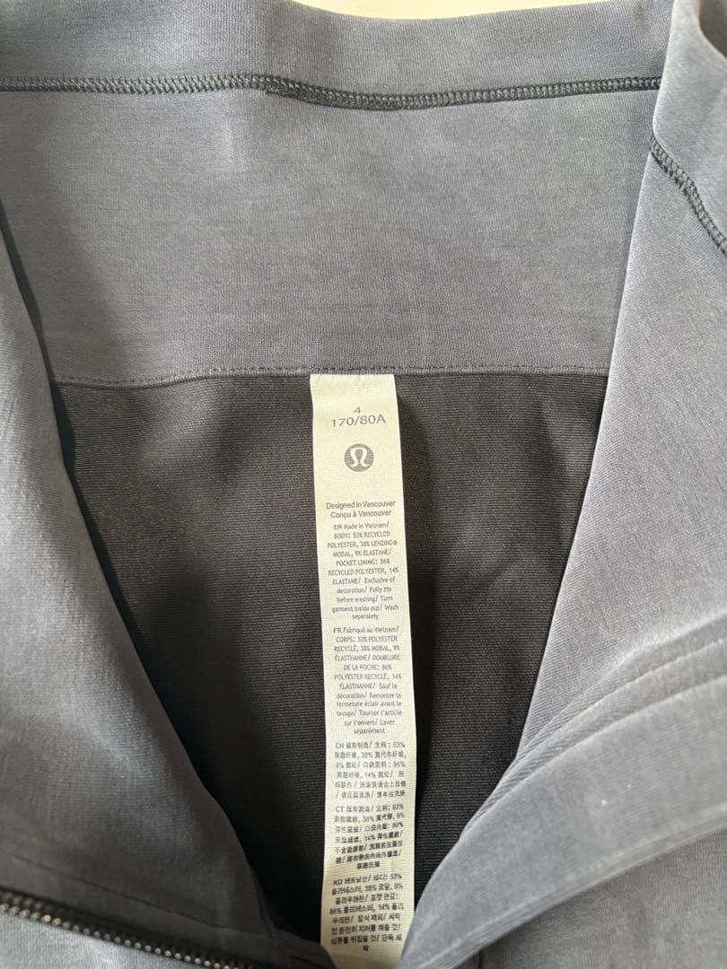 【美品】ルルレモン　　softstream ジャケット　ネイビー　サイズ4