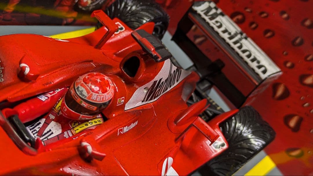 限定 HW 2003 ワールドチャンピオン シューマッハ レインタイヤモデル