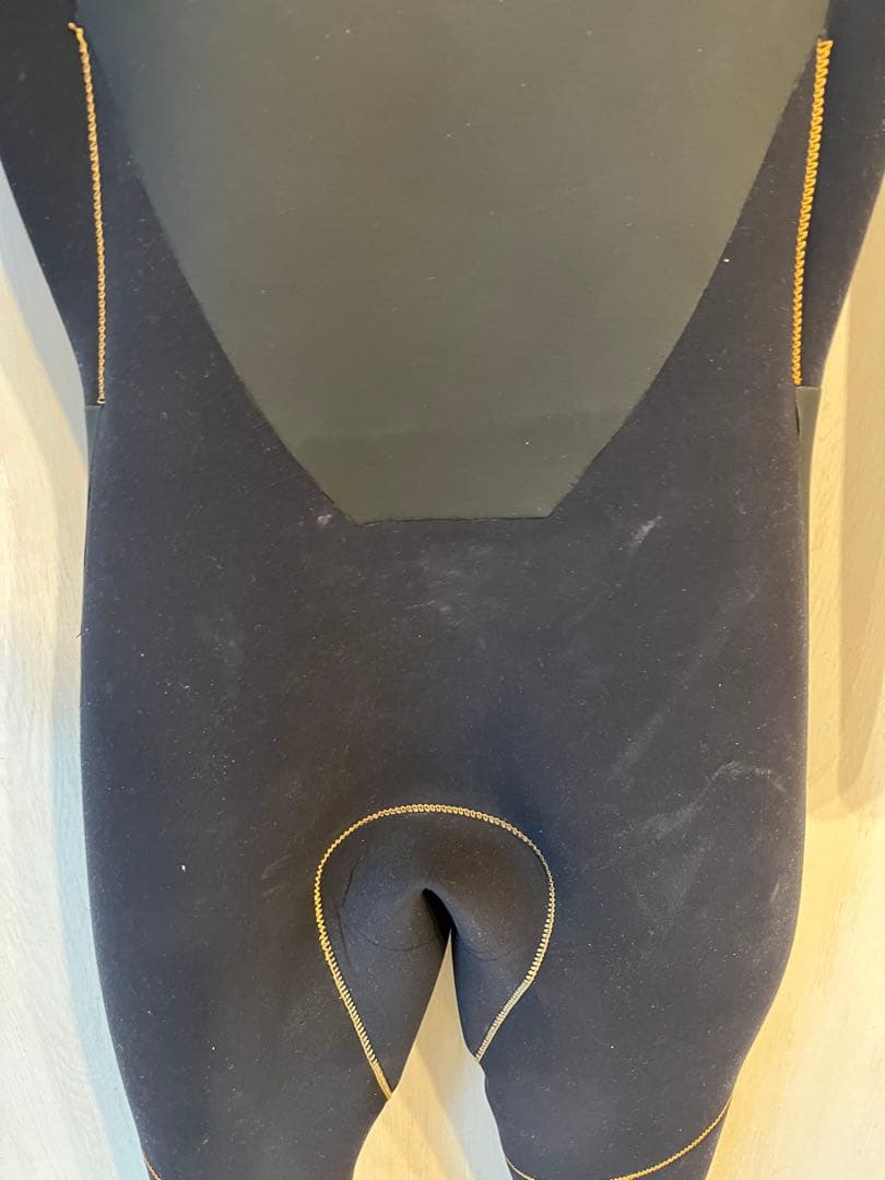 BILLABONG セミドライスーツ ブラック・迷彩