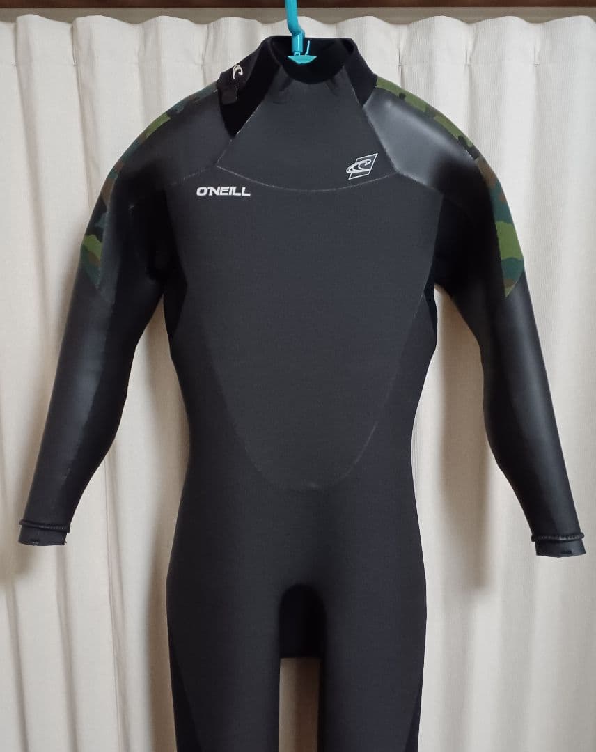 O'Neill　オニール　セミドライ ウェットスーツ　5×3mm　迷彩柄　M