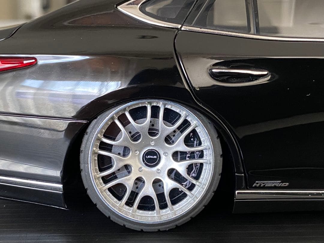 レクサス　LS 500h 21インチ　ローダウンカスタム