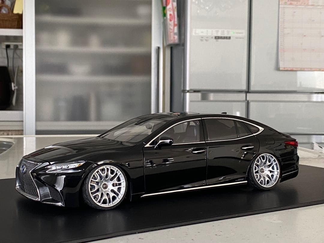 レクサス　LS 500h 21インチ　ローダウンカスタム