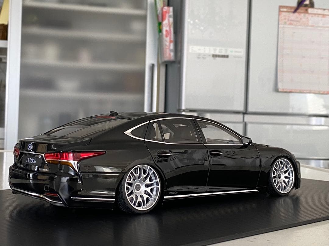 レクサス　LS 500h 21インチ　ローダウンカスタム