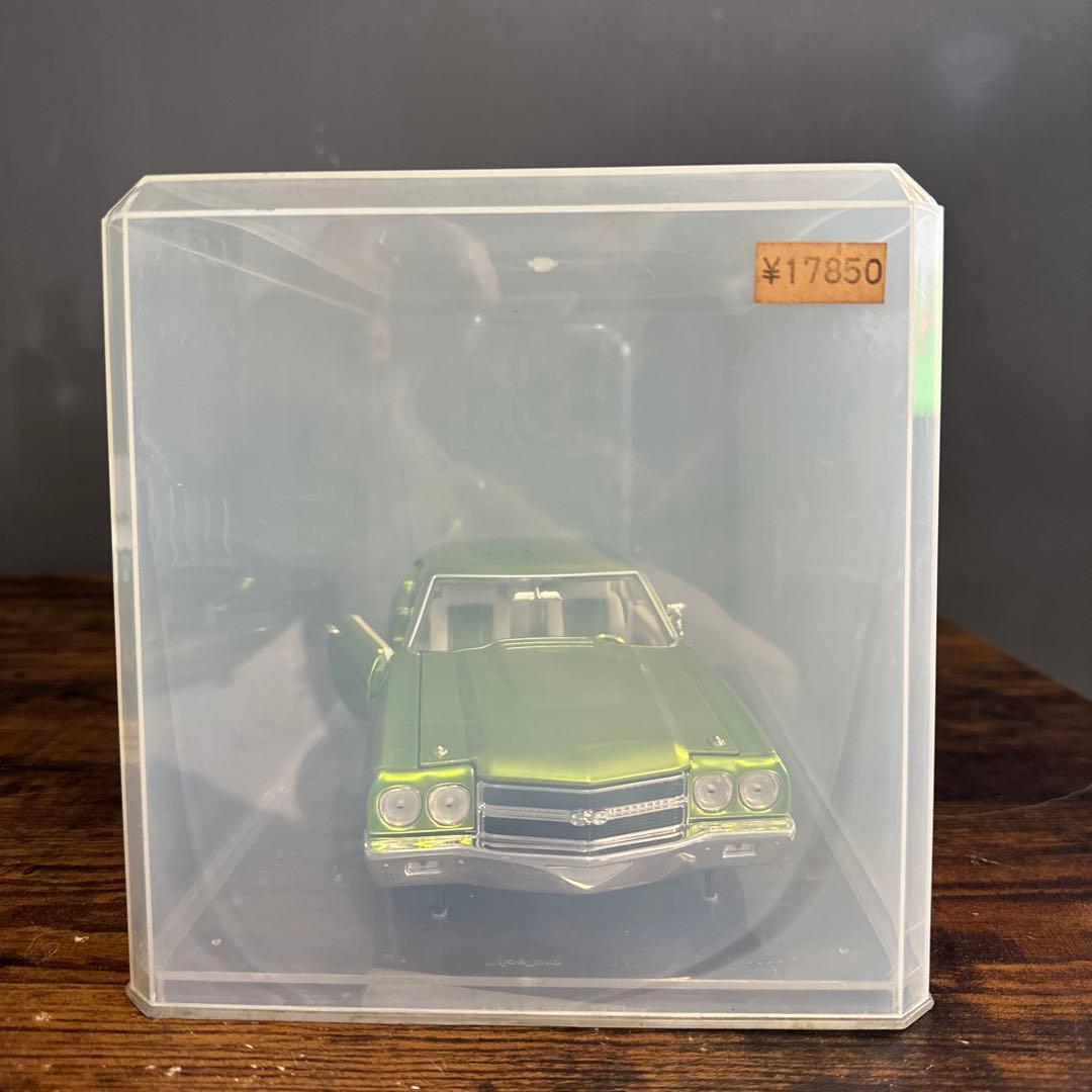 クラシックカー ダイキャストミニカー アメ車 シェベルSS風 ケース付