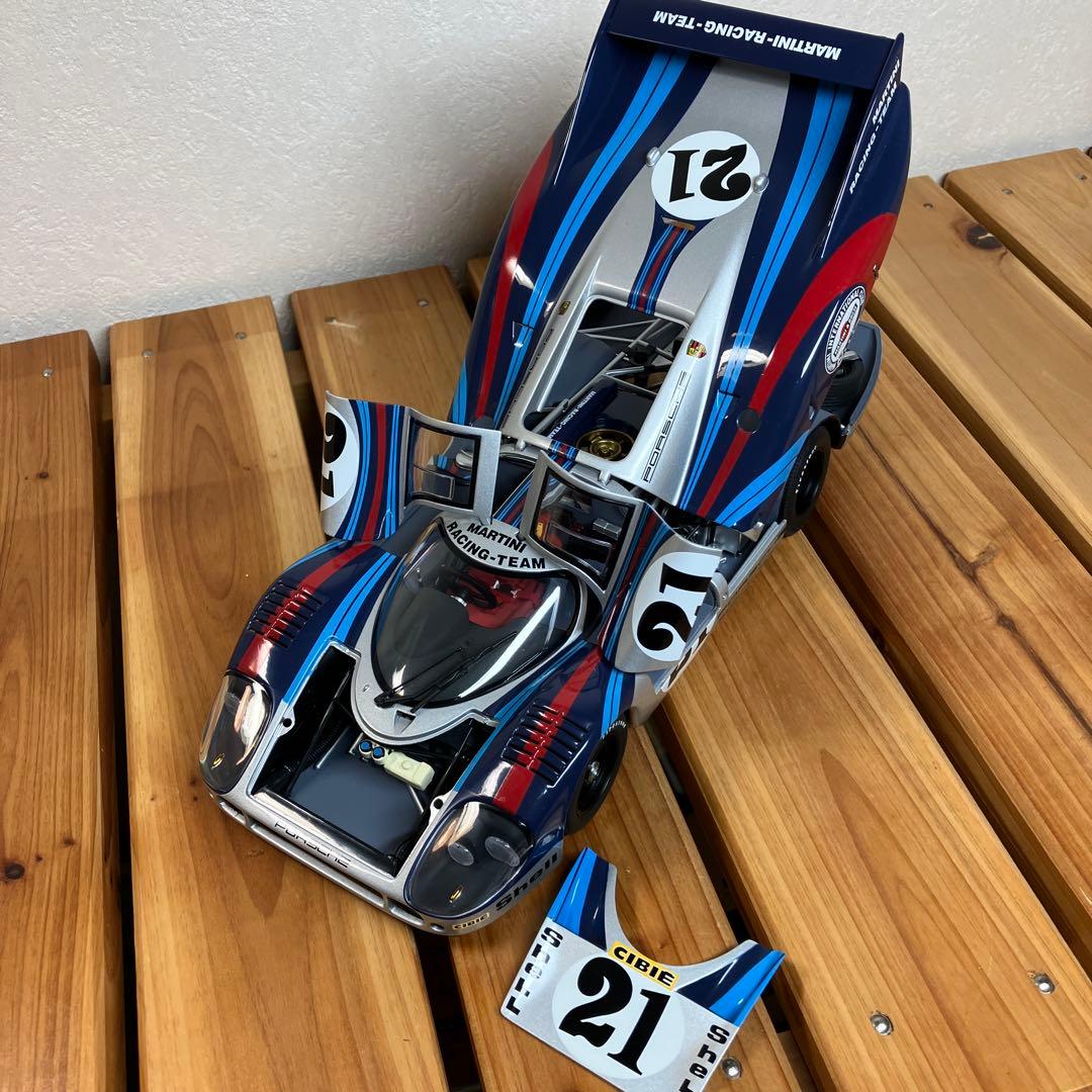 オートアート1/18 ポルシェ 917L MARTINI TEAM #21
