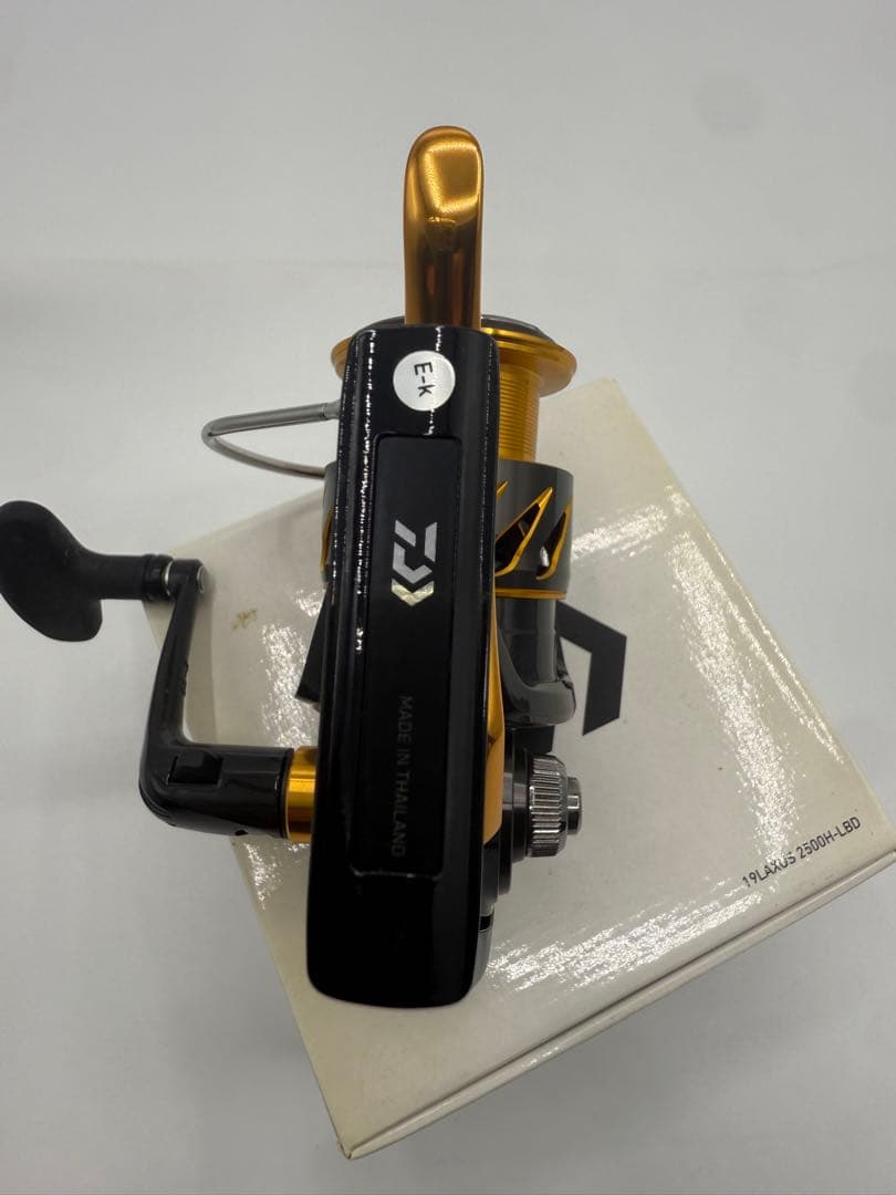 Daiwa LAXUS2500H-LBD スピニングリール