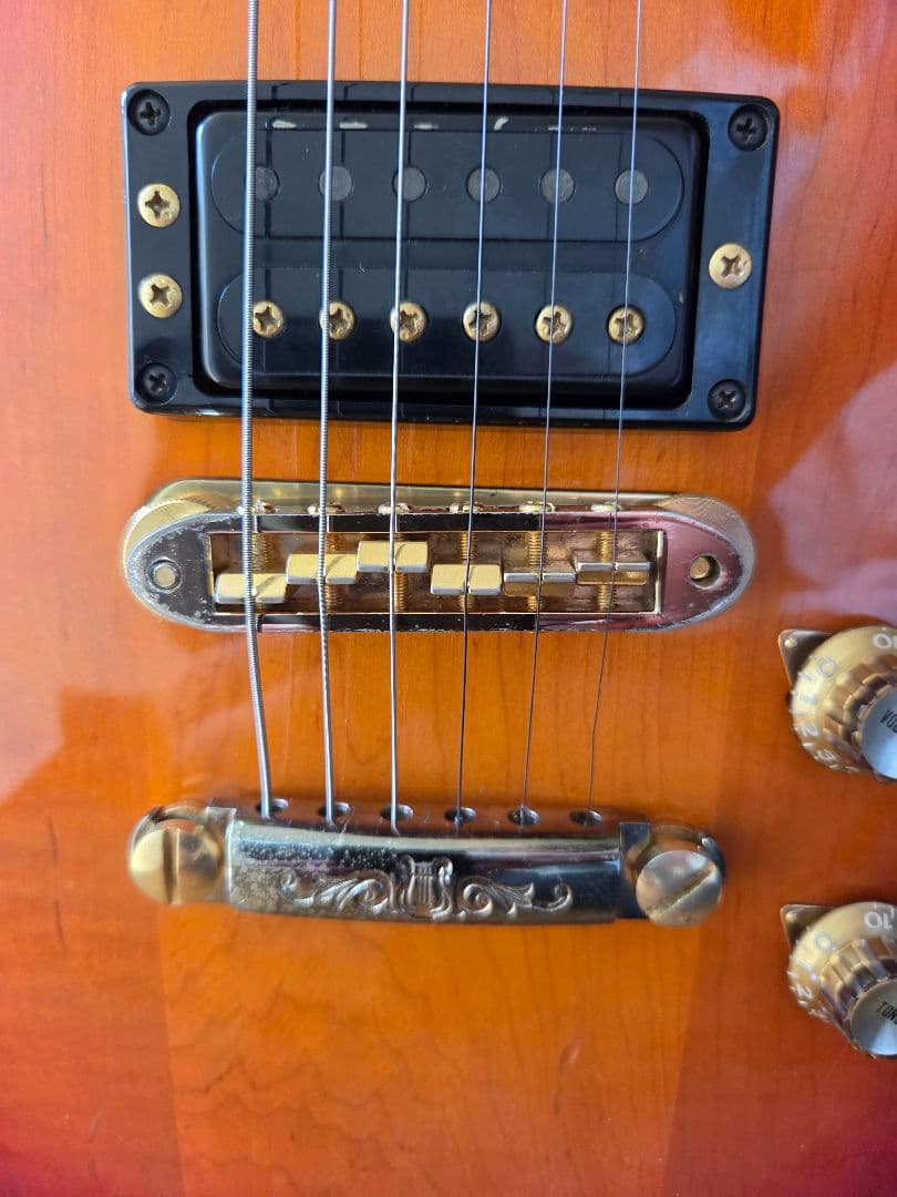 YAMAHA SG2000 レッドサンバースト(1982年製)