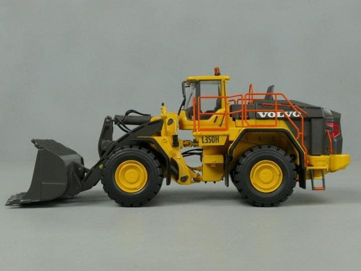 ミニカー 1/50 MOTORART ボルボ L350H ホイール ローダー