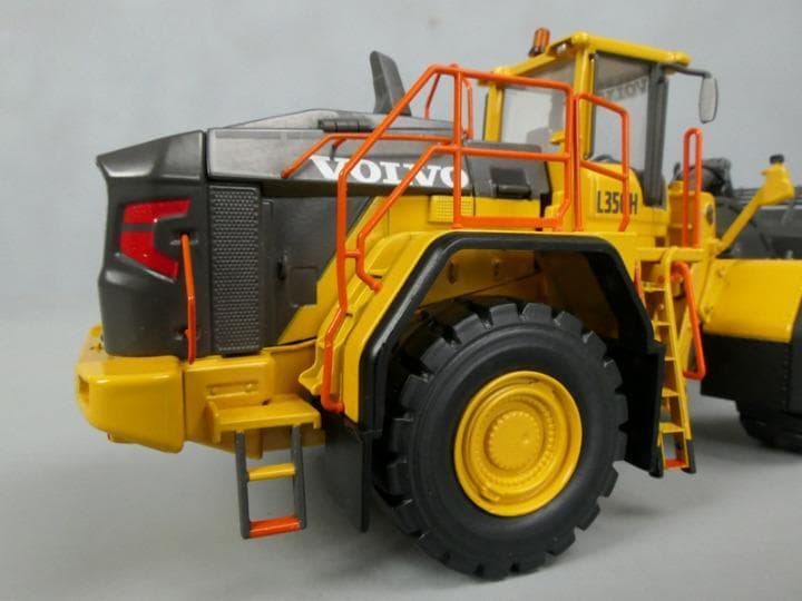 ミニカー 1/50 MOTORART ボルボ L350H ホイール ローダー