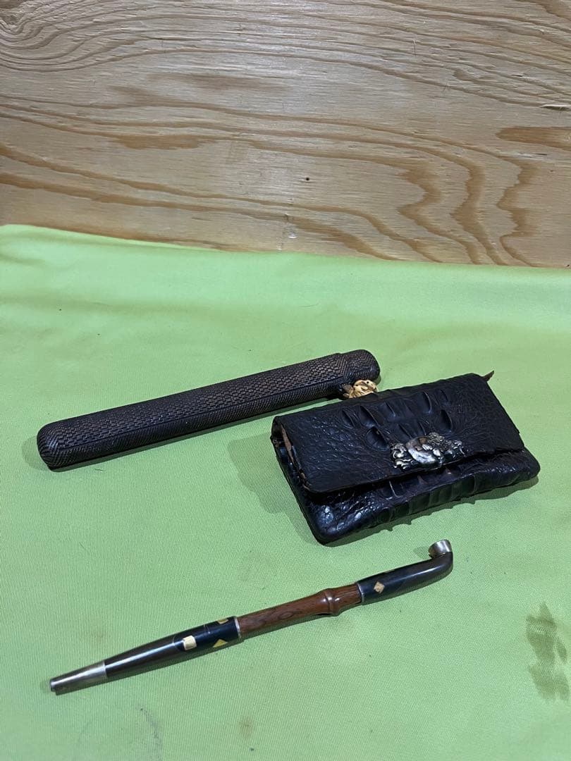 小*城様 喫煙具　当時物　クロコダイル　煙管入れ　煙管　金銀装飾