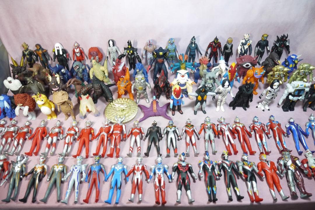 ウルトラヒーローシリーズ500　ウルトラ怪獣シリーズ500　ソフビ95体