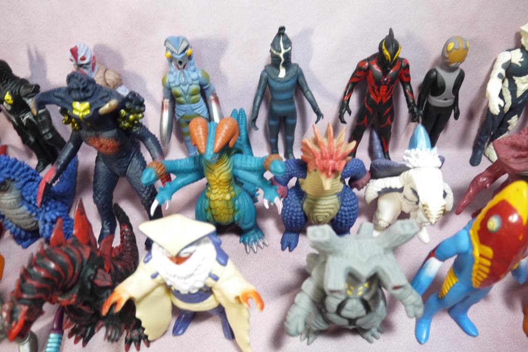 ウルトラヒーローシリーズ500　ウルトラ怪獣シリーズ500　ソフビ95体