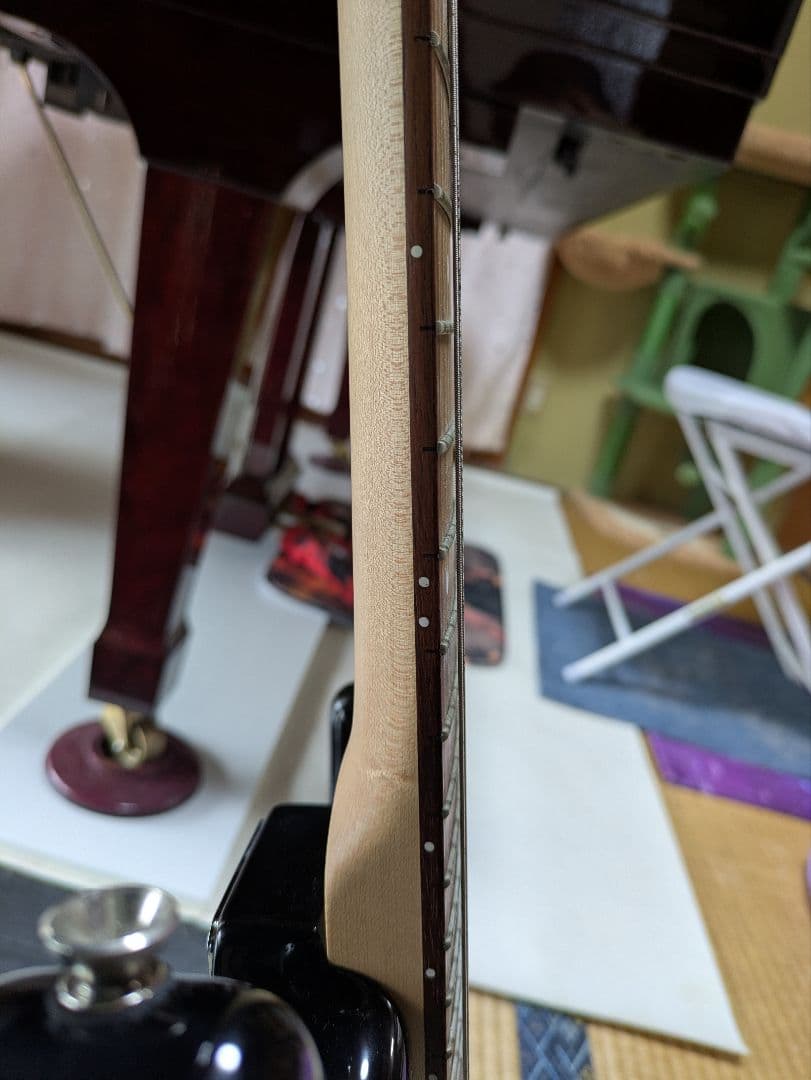 レジェンド　エレキギター　ブラック　ストラトキャスタータイプ