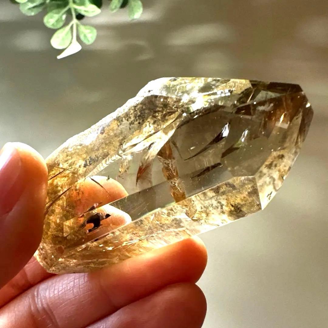 ルチル　スモーキー　ガーデン　虹　母岩つき　フリーフォーム　67.7g