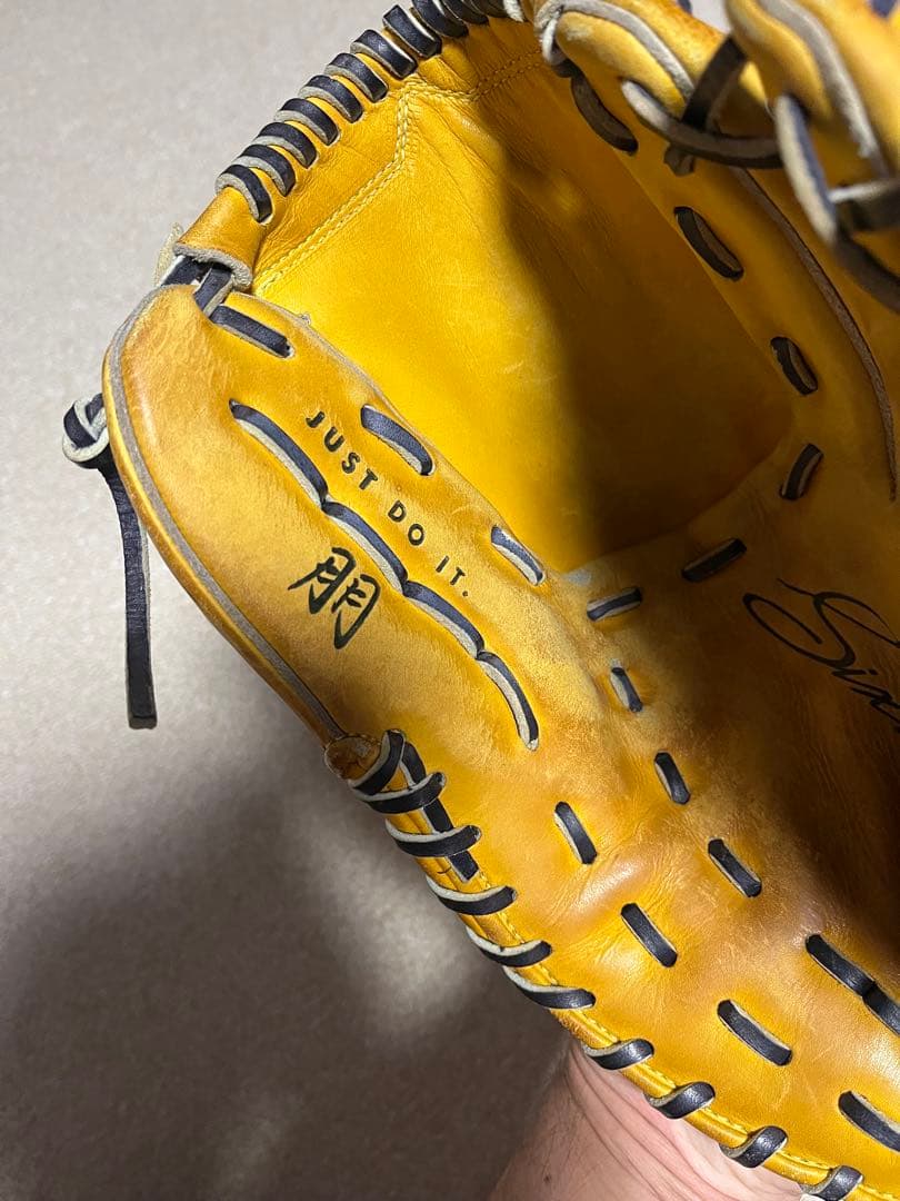 Nike Elite 野球グローブ イエロー