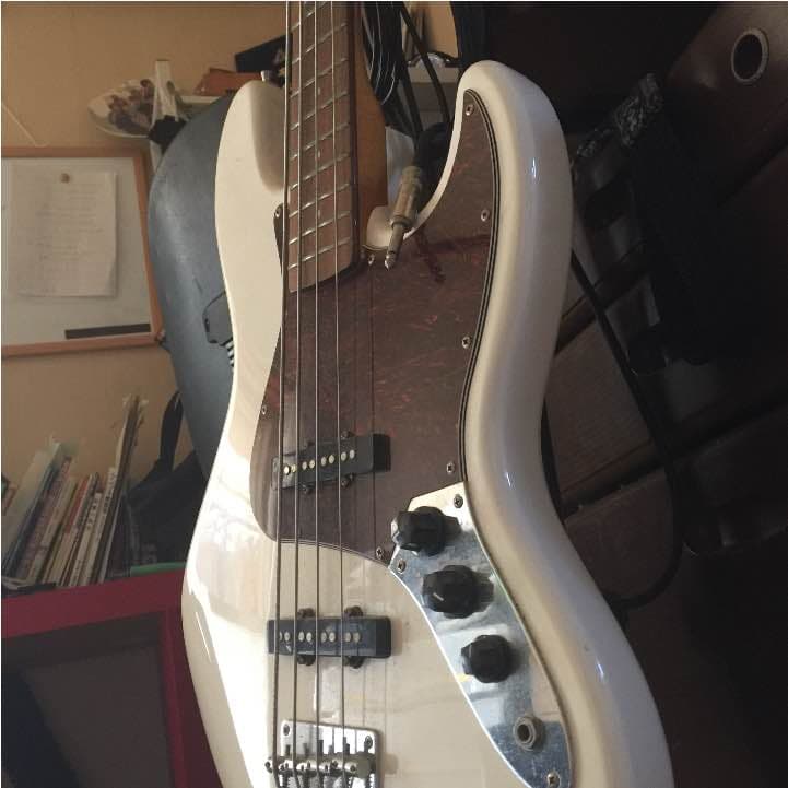 ベース、アンプ、シールドセット