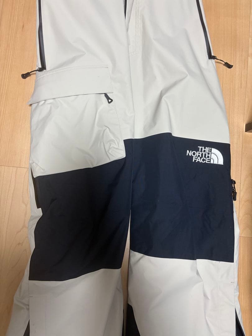 ノースフェイス　スキー　スノボウェア　上下セットSサイズ