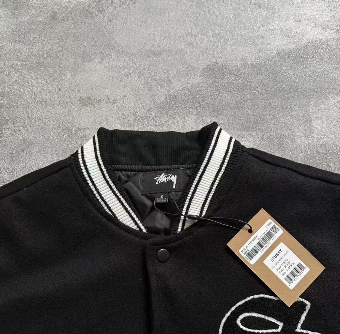 美品STUSSY ブラック スタジャン男女兼用