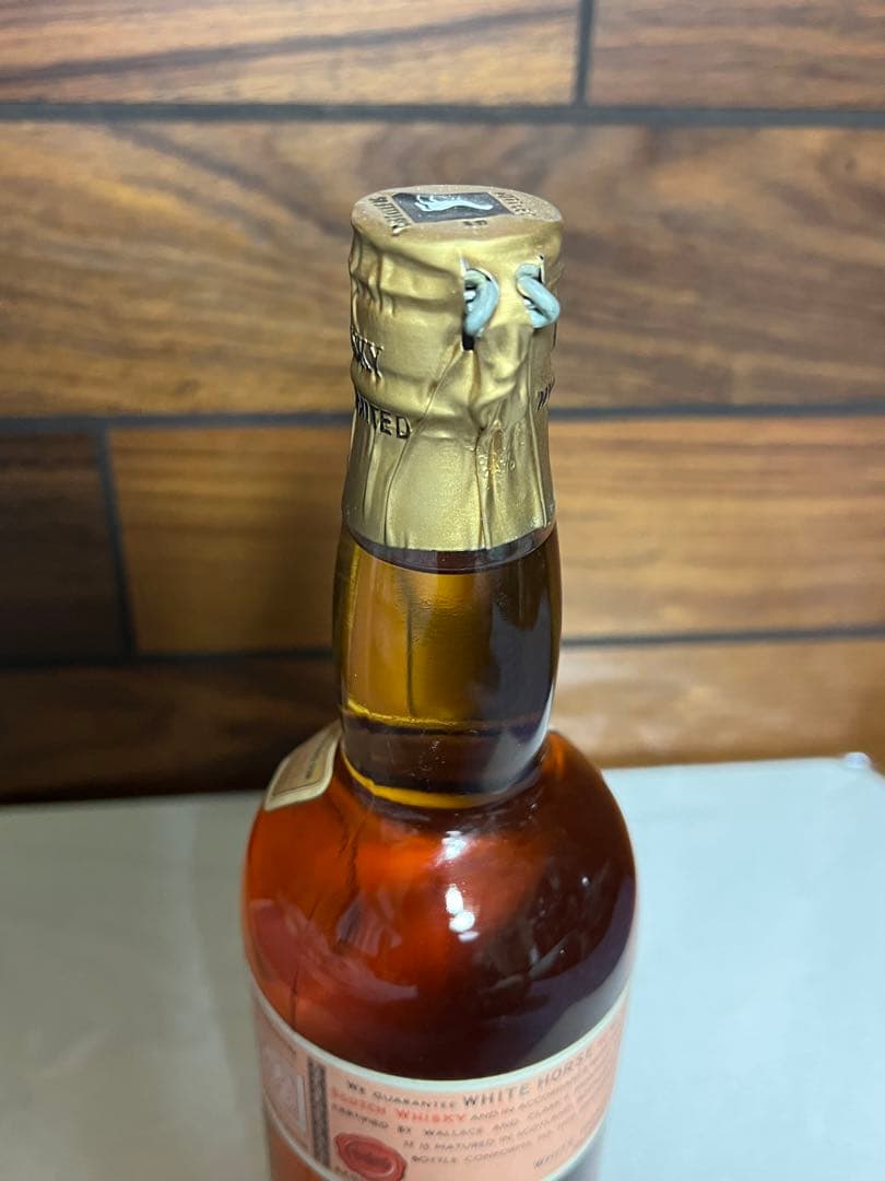 ホワイトホース WHITE HORSE スコッチ ウイスキー ティンキャップ