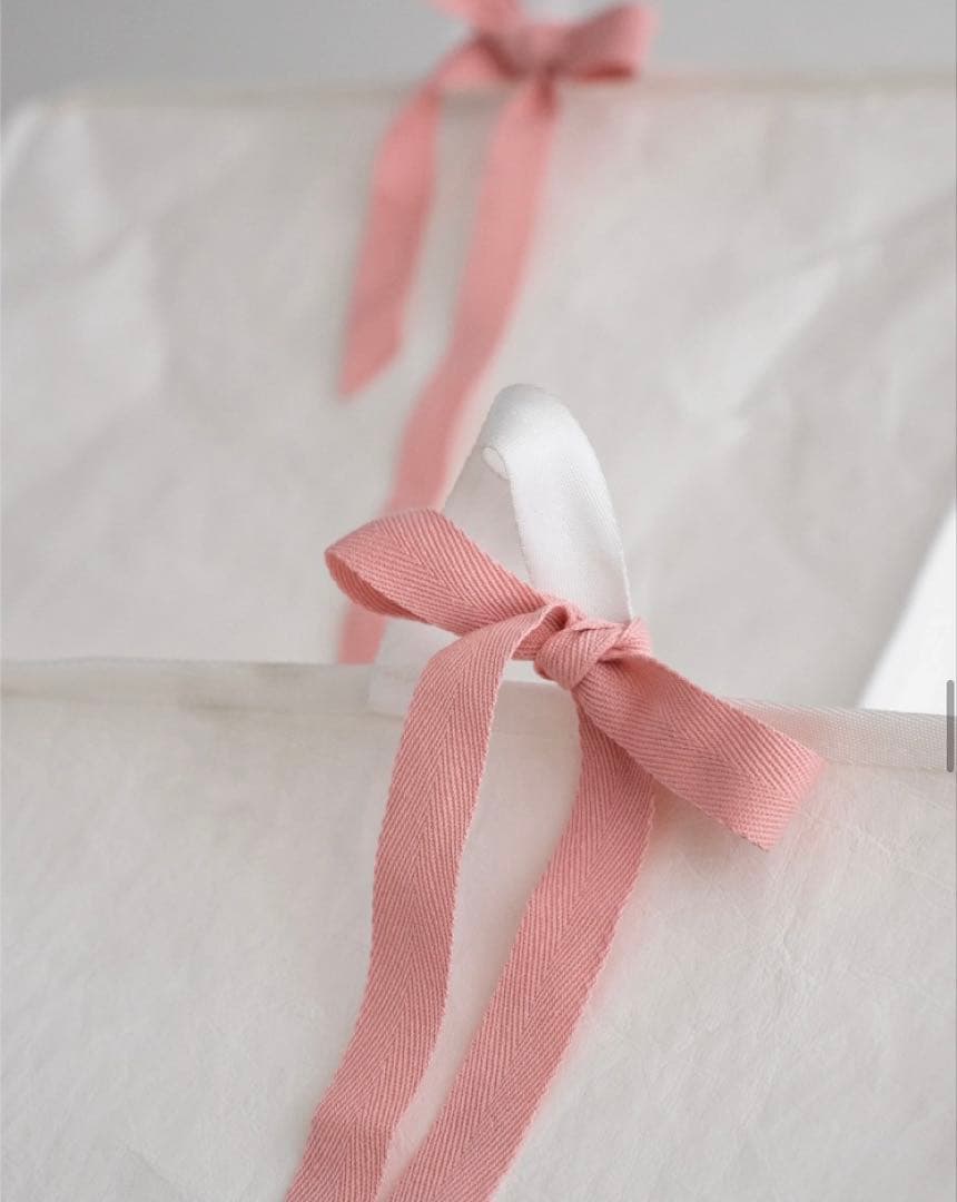 ホワイトハウス　ピンク　完売　新品　dog　人気ブランド　ours lippu