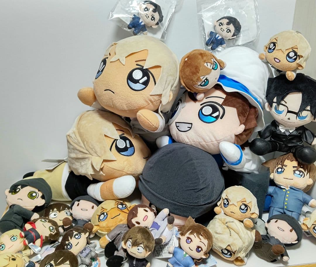 名探偵コナン　ぬいぐるみ　寝転び　マスコット　ボールチェーン　28点まとめ売り