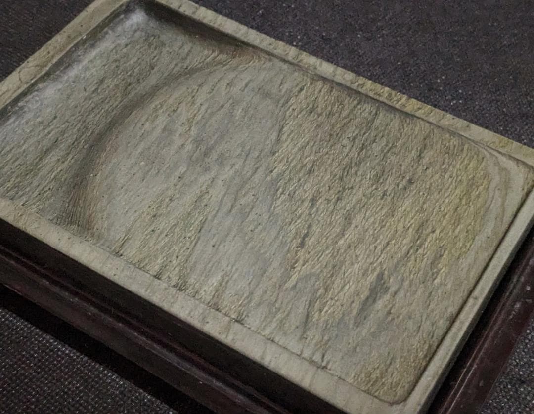 【歙州硯　水波羅紋や金暈金星の美石】◆龍尾山◆唐木共箱◆歙硯◆長方六吋