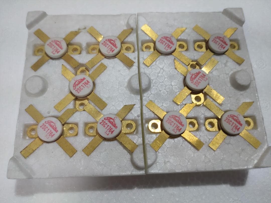 TOSHIBA 2SC1764　10PCS　新品未使用