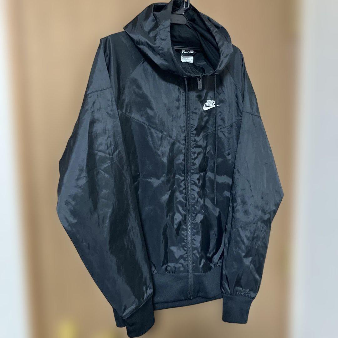 ナイキ Nike ウィンドランナー　オールブラック　Sサイズ