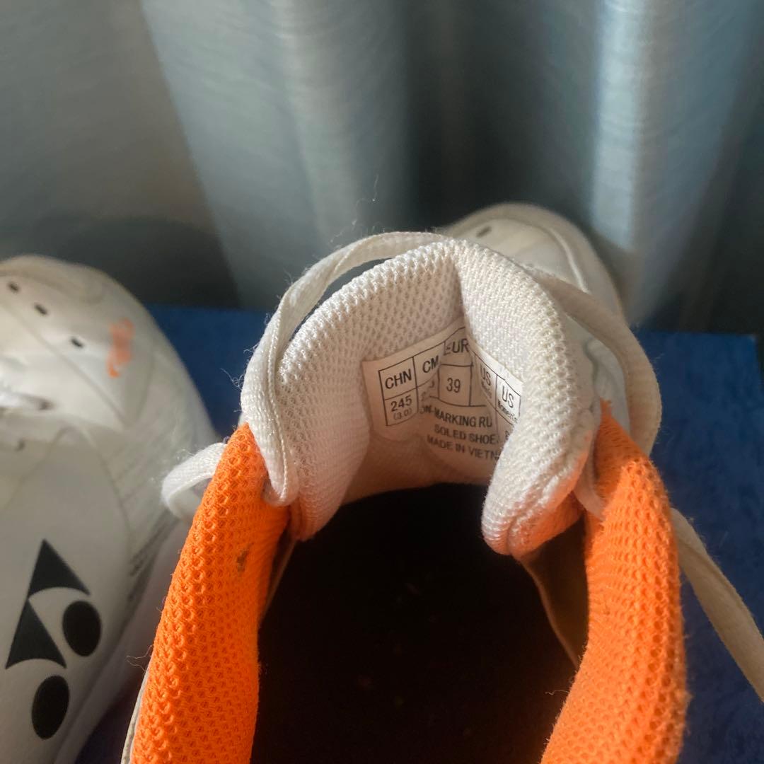 ヨネックス　バドミントンシューズ24.5