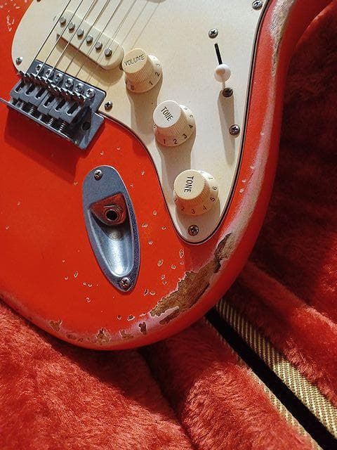ギター FiestaRed Relic LaquerFinishStratocaster
