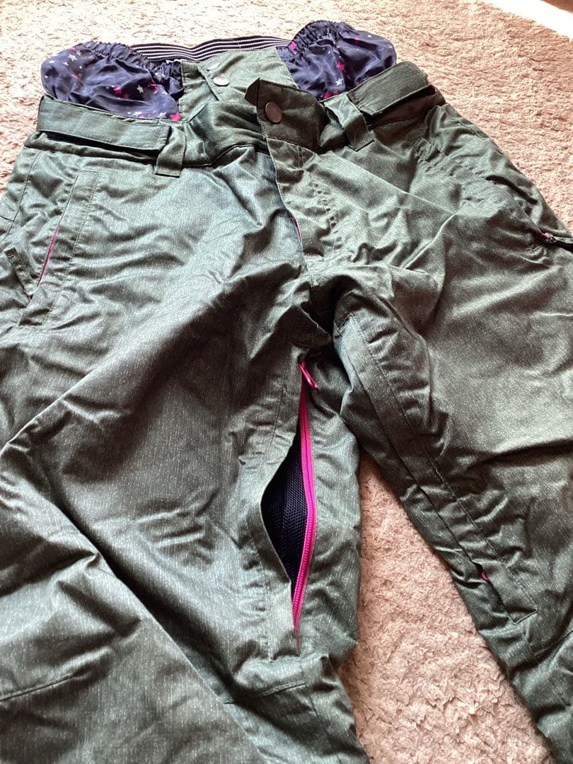 SECRET GARDENレディースＳスノボウェアスキーウェア手袋ニット帽付