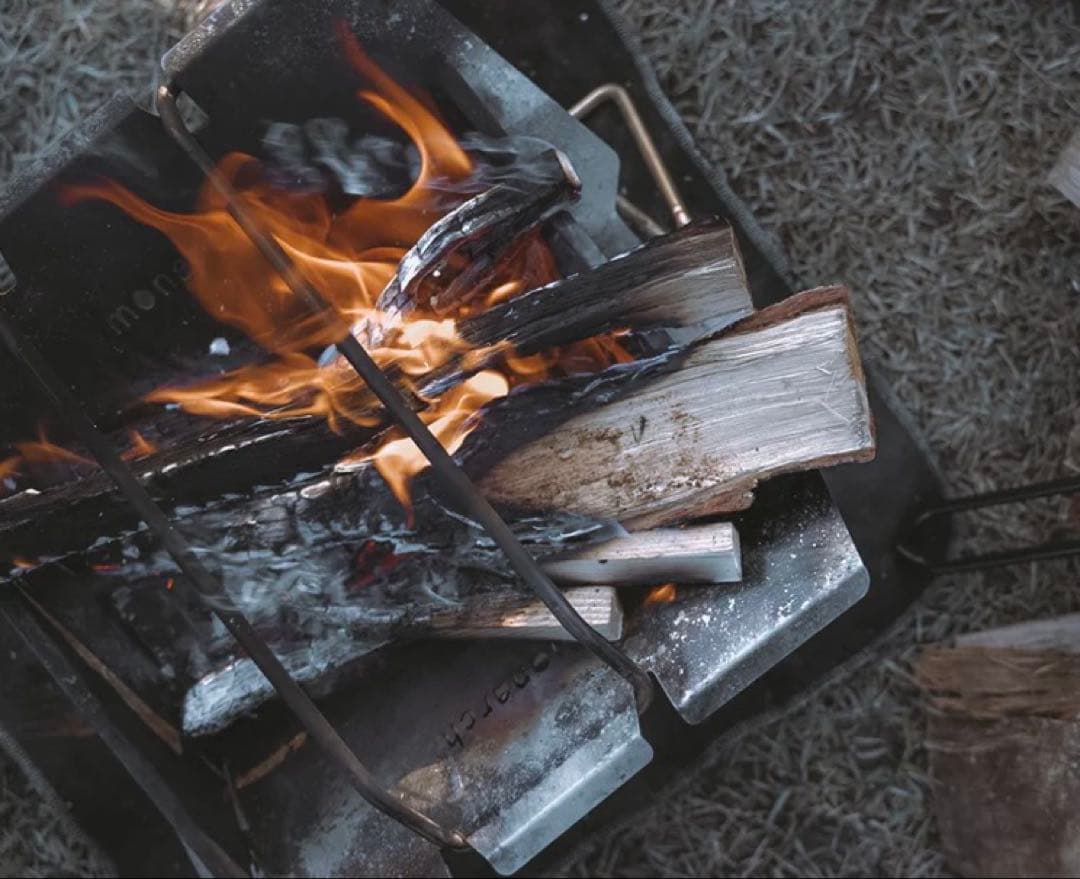 monarch fire base 真鍮×ステンレスのワンタッチ焚き火台