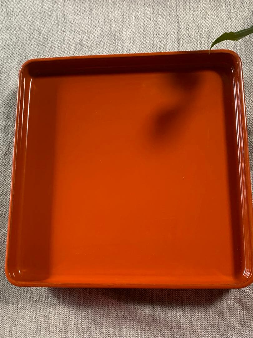 朱塗り 角膳 二枚セット（30cm角 × 高さ5cm）稀にみる美品