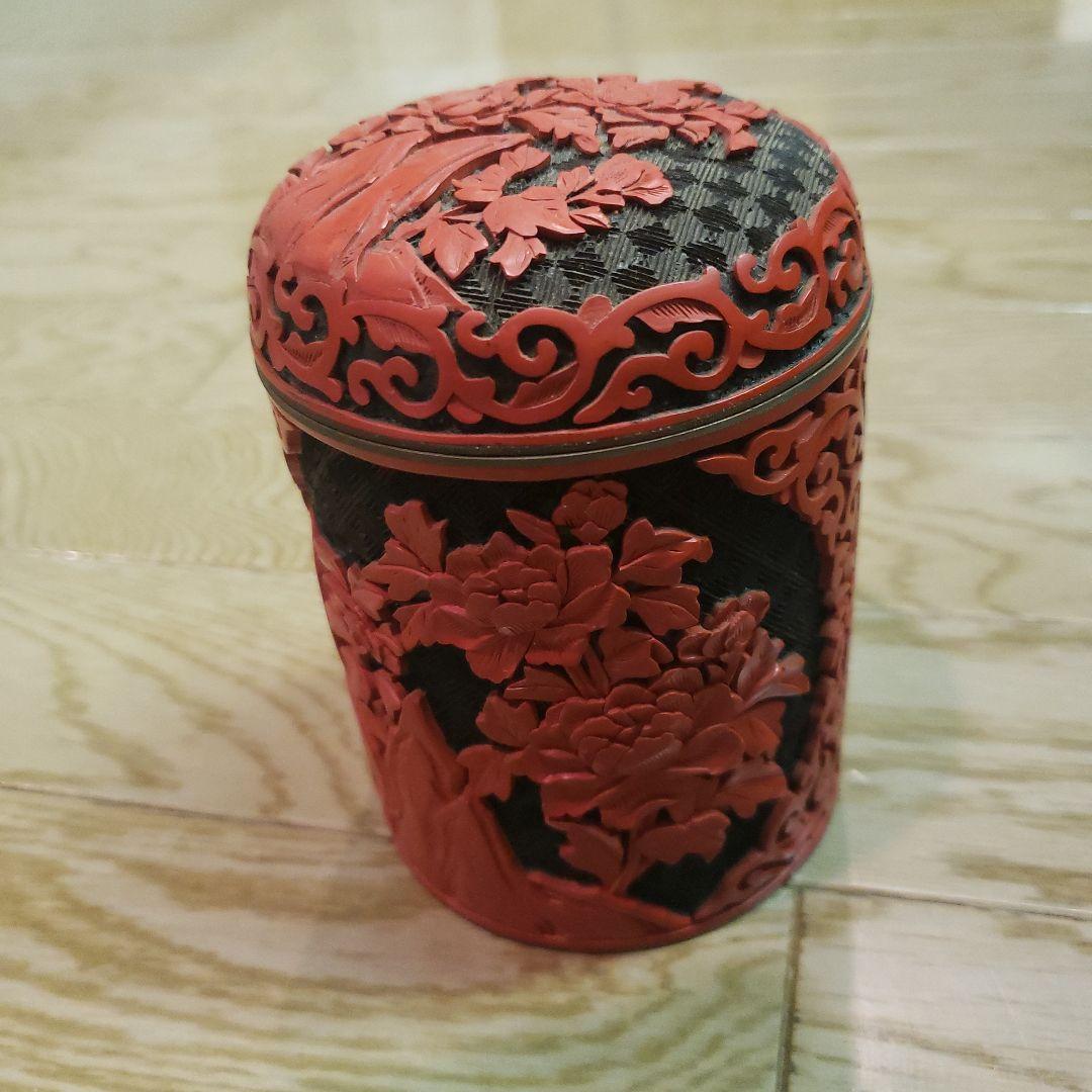 中国　伝統工芸品　北京彫漆工場製　堆朱　蓋物　彫漆　お土産　紫禁城