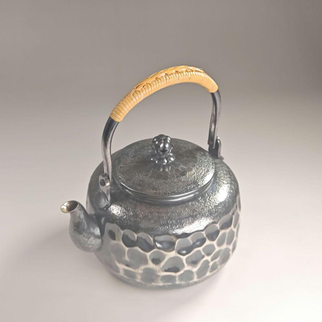 ウ302 急須『秀峯堂造　燻銀　いぶし銀　ひしぎ形　水注　薬缶』茶道具　銅製