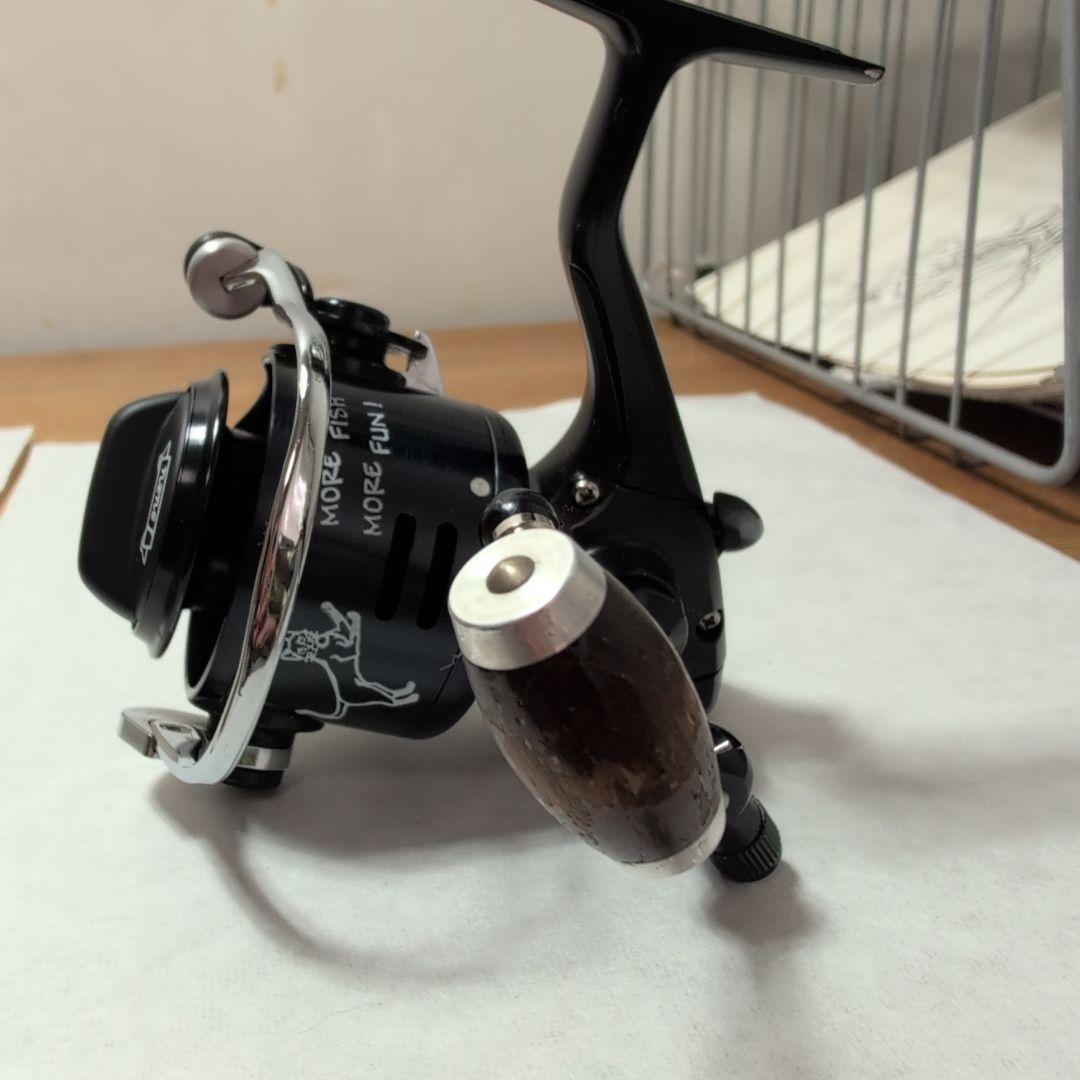 マ*ル様 五十鈴工業　スピニングリール　CHARGERIII　B/G