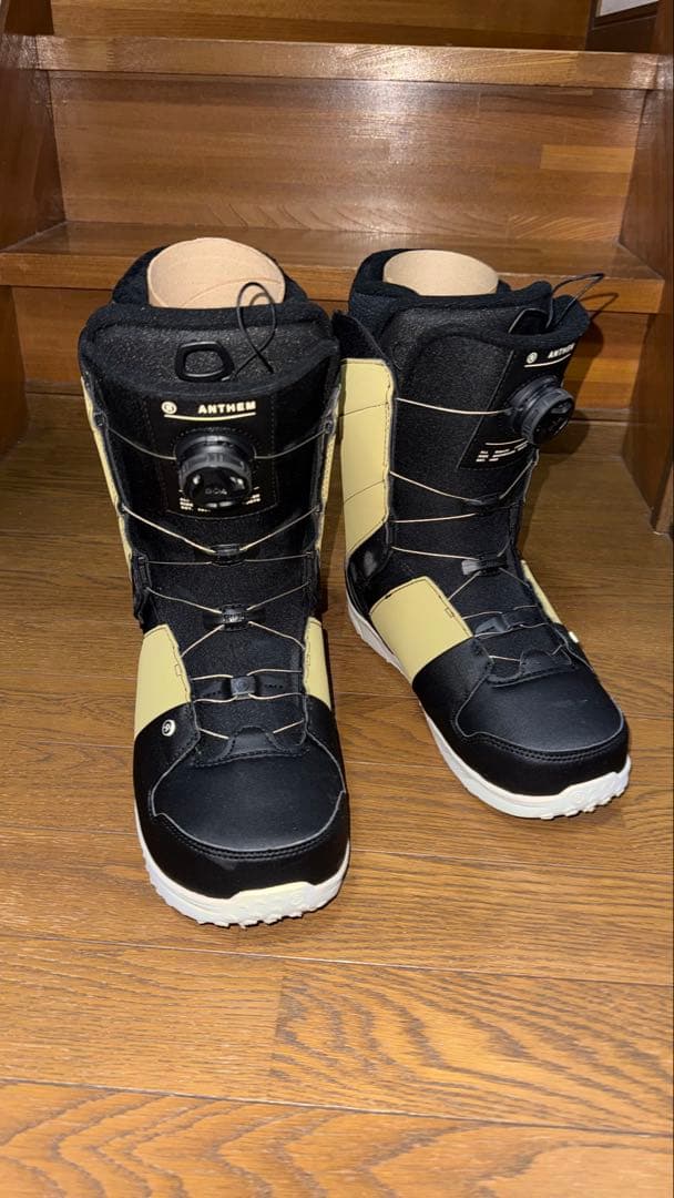 アンセム スノーボードブーツ 黒/黄