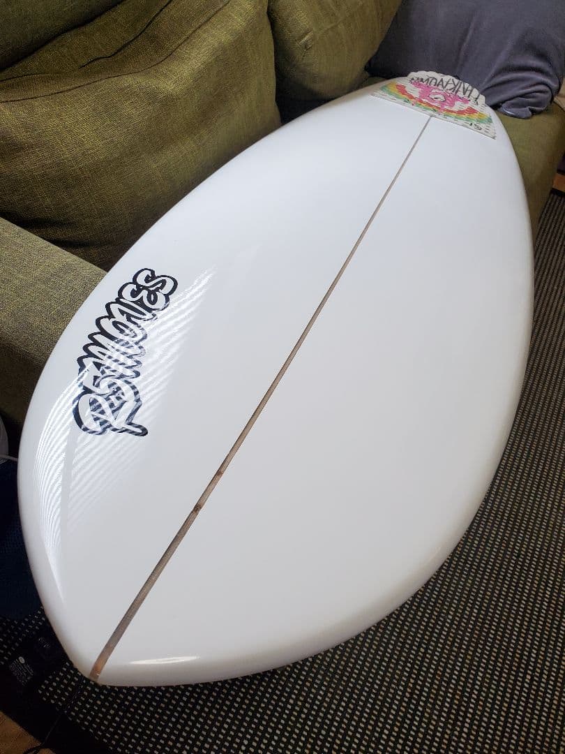 R5MOVES　サーフボード　ショートボード　サーフィン　リーシュ　クワッド