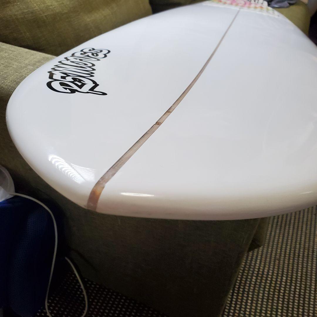 R5MOVES　サーフボード　ショートボード　サーフィン　リーシュ　クワッド