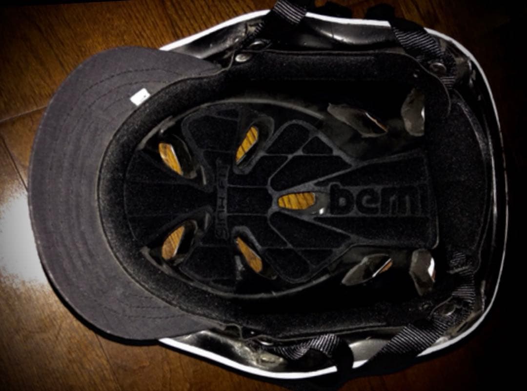 限定 bern × Burton コラボ ヘルメット Xゲーム U.S.A