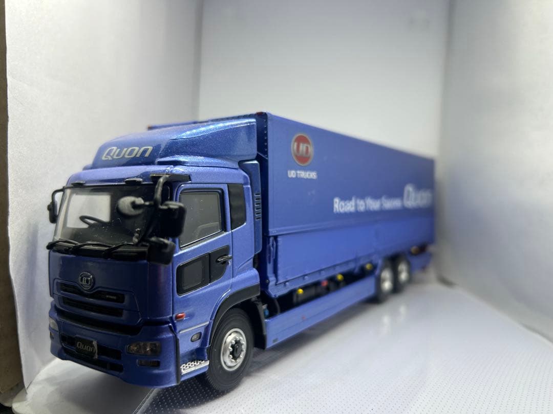 udトラックス クオン1/43スケールモデル