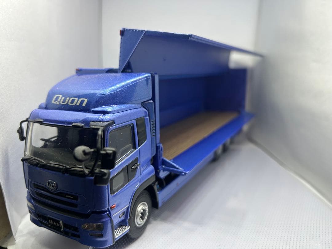 udトラックス クオン1/43スケールモデル