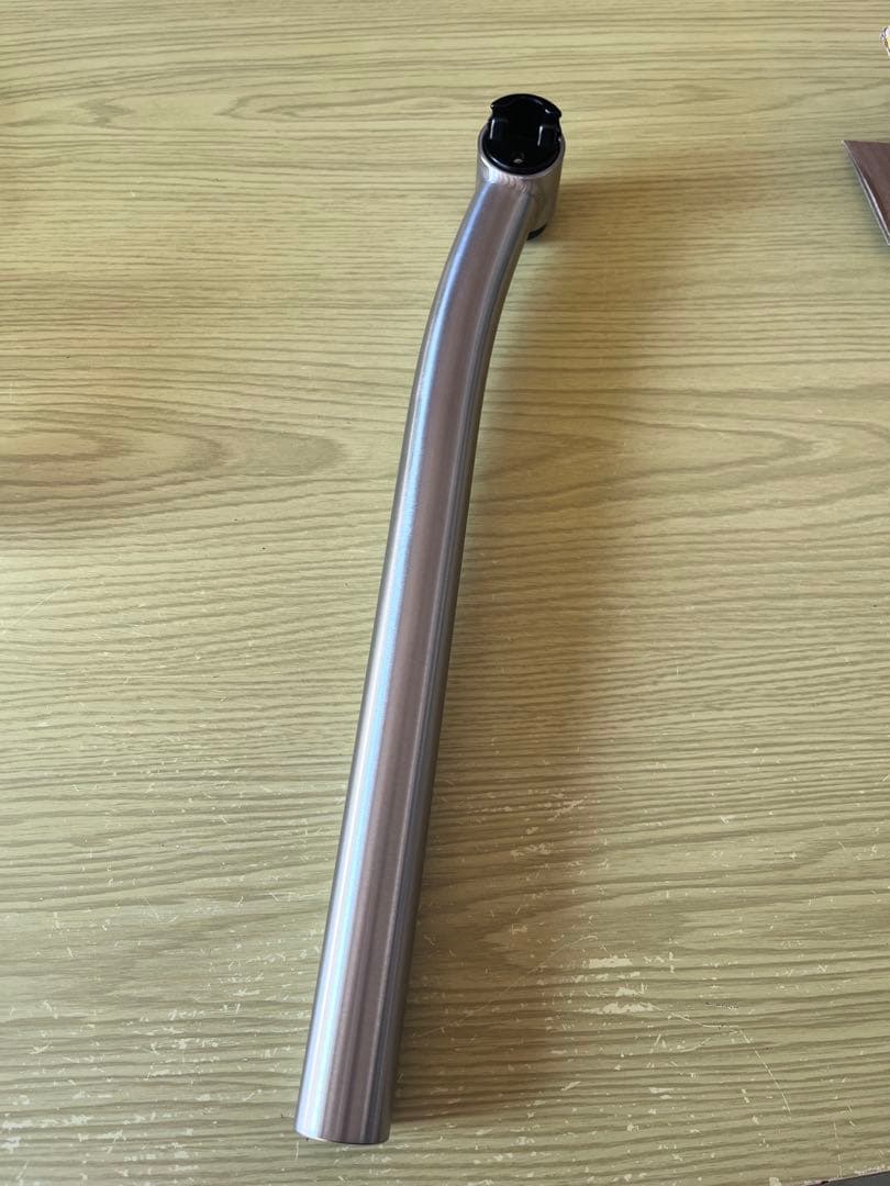 チタン製シートポストφ27.2 セットバック有り